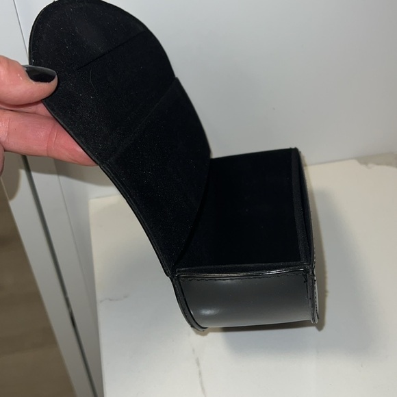 Marc by Marc Jacobs Black Large Sunglasses Case - Picture 9 of 9